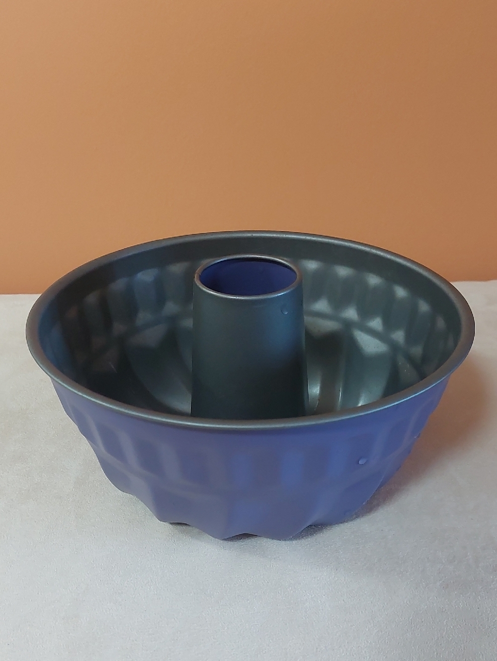 Non-Branded Blue Bundt Cake Pan with Nonstick Interior